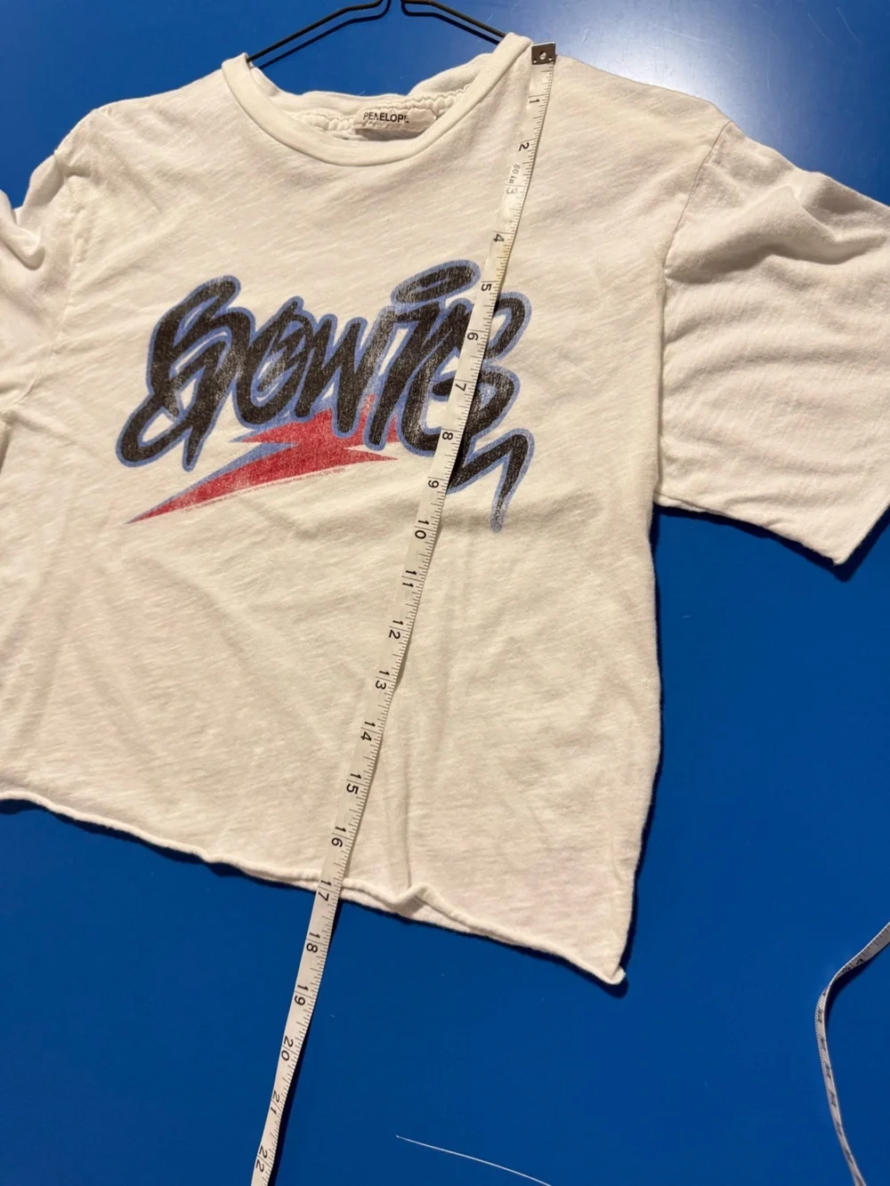 Original Retro Brand White Crop Bowie Tee. Size L=14/16. Like New.